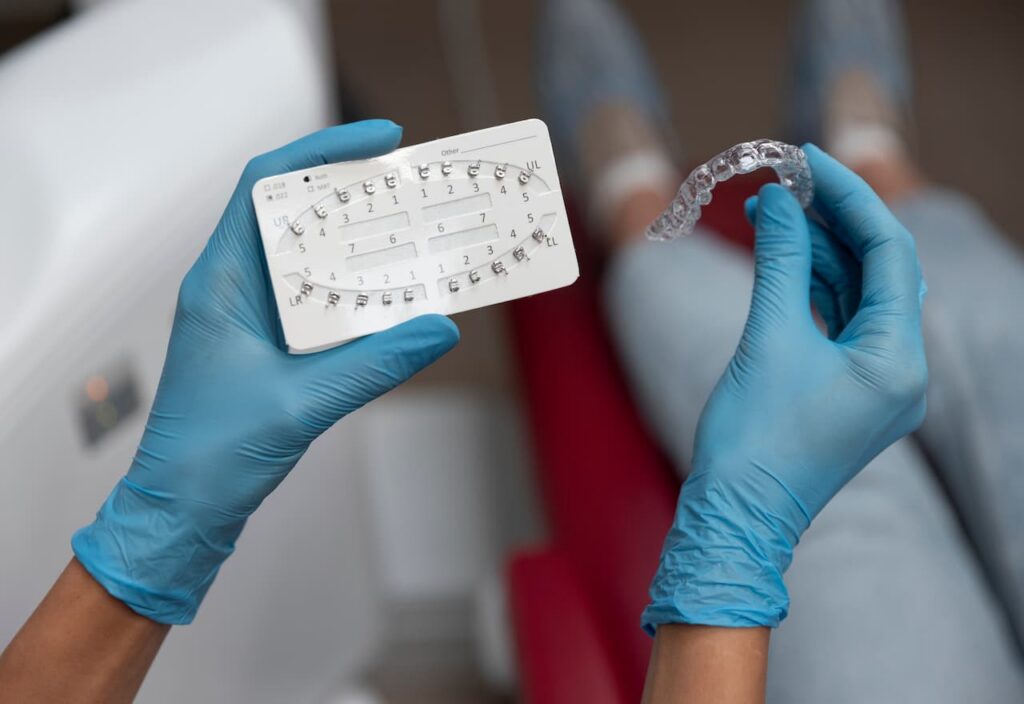 Thumbnail-For-Invisalign vs. Traditional Braces Reliability, Maintenance, and Aesthetic Comparisons-By-O2 Dental Group