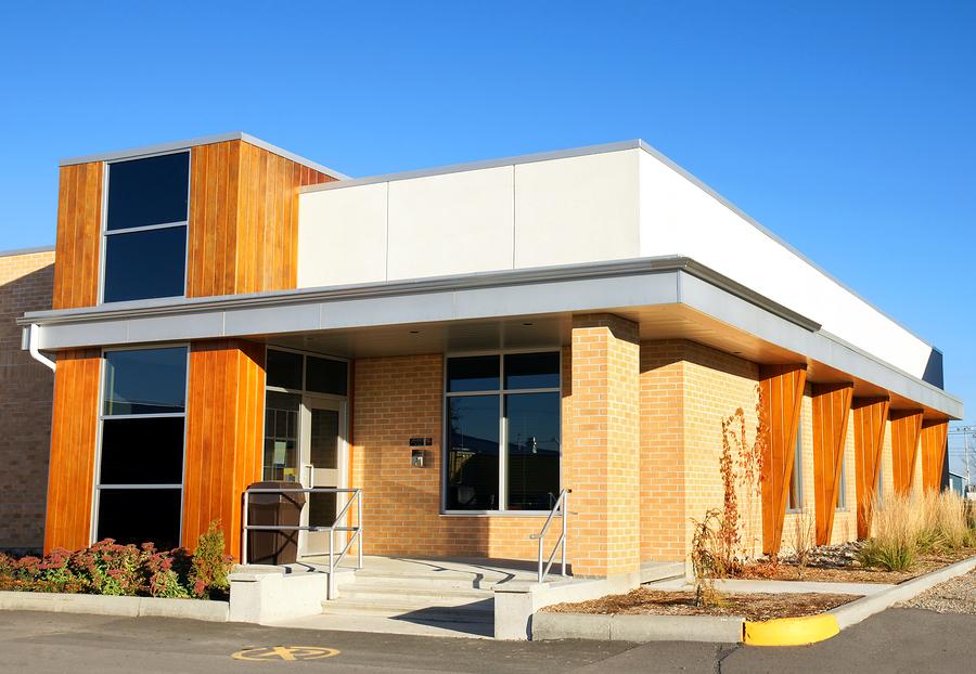 Storefront of O2 Dental Group dentist office in Siler City-